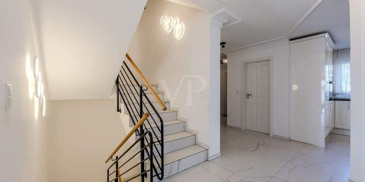 Reihenendhaus Plochingen / Stumpenhof Stumpenhof - 9 Zimmer, 247 m&sup2;, 810.000&euro; | Angebot:23801548