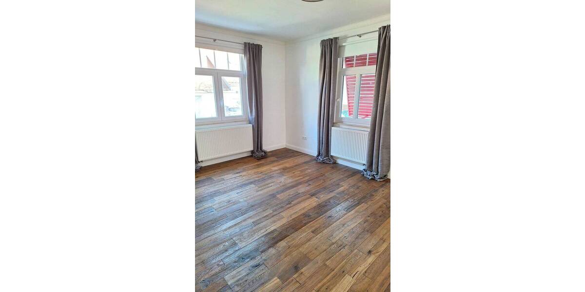 Einfamilienhaus Stuttgart Wangen - 8 Zimmer, 126 m&sup2;, 749.000&euro; | Angebot:24027167