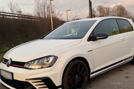 VW Golf 81.834 km 25.250 &euro; Denkendorf 73770