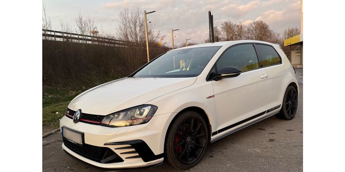 VW Golf 81.834 km 25.250 &euro; Denkendorf 73770