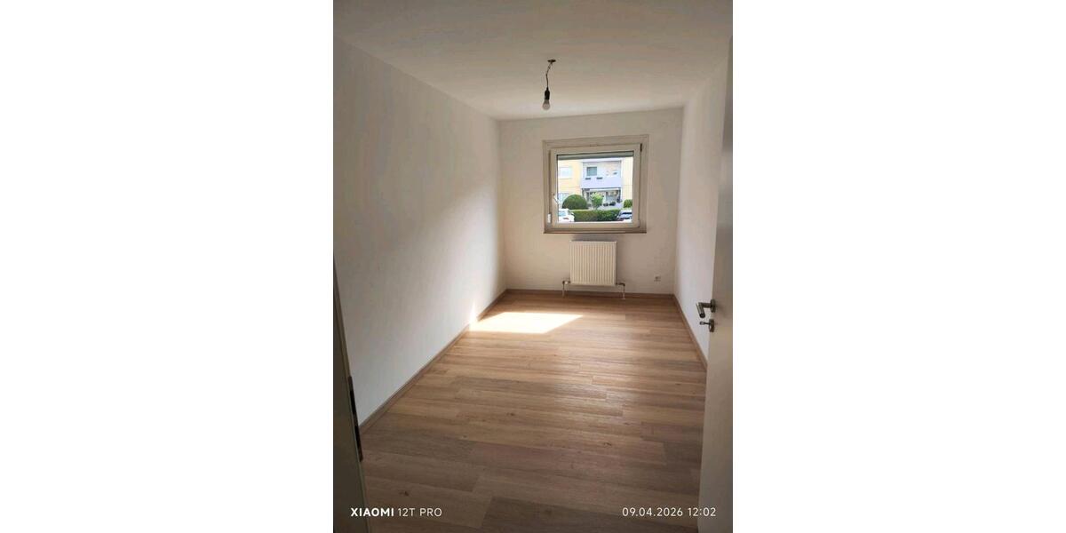 Erdgeschoßwohnung Stuttgart Bad Cannstatt - 4 Zimmer, 95 m&sup2;, 380.000&euro; | Angebot:26228144