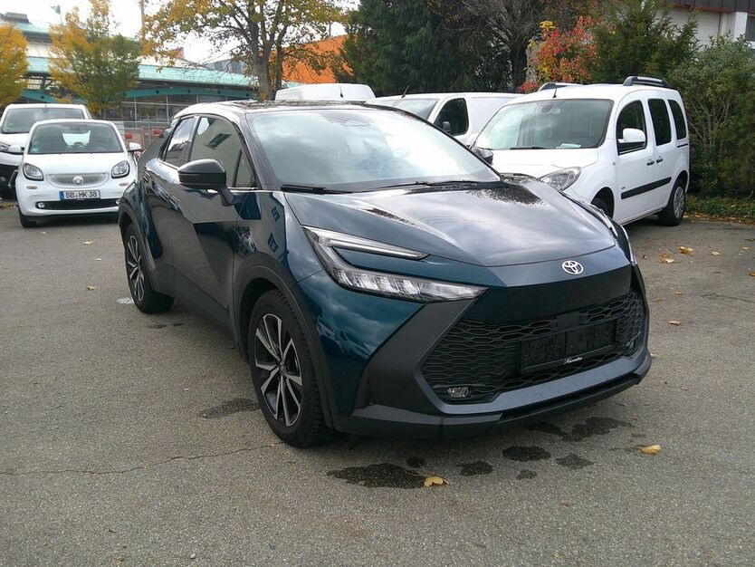 Toyota C-HR 10.000 km 29.360 € Sindelfingen 71065