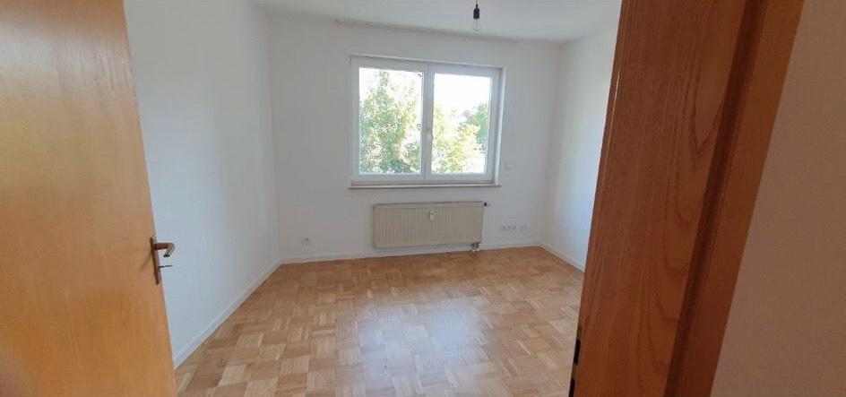 Etagenwohnung Böblingen Dagersheim - 3 Zimmer, 94 m&sup2;, 1.680&euro; | Angebot:26114792
