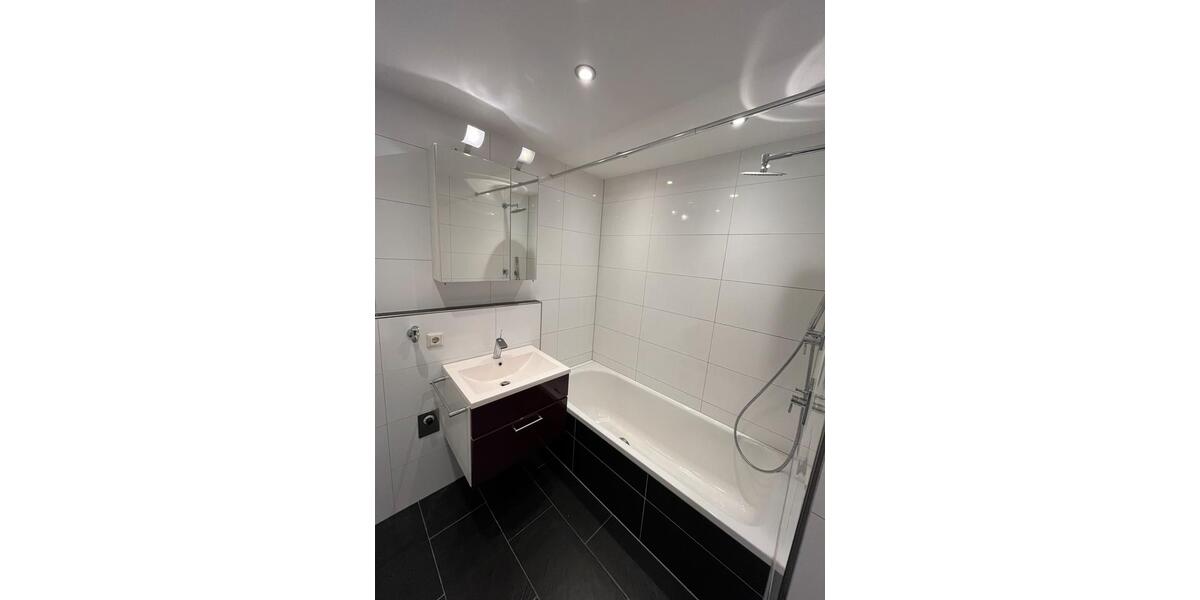 Dachgeschoßwohnung Kernen im Remstal - 3 Zimmer, 71 m&sup2;, 258.000&euro; | Angebot:26770357