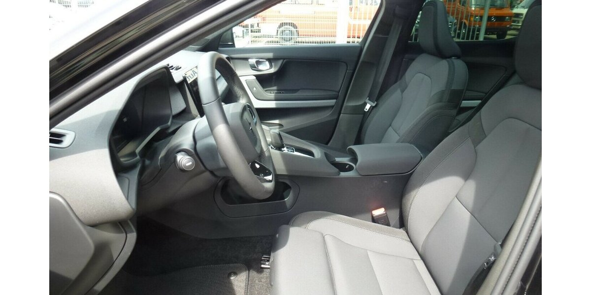 Polestar 2 Long Range Dual Motor 4WD * Pilot * Lite * AHK * 1.660 km 44.900 € Nürtingen 72622