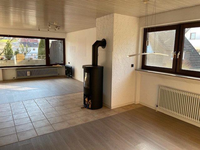 Etagenwohnung Oberboihingen - 6 Zimmer, 125 m&sup2;, 1.500&euro; | Angebot:26346927