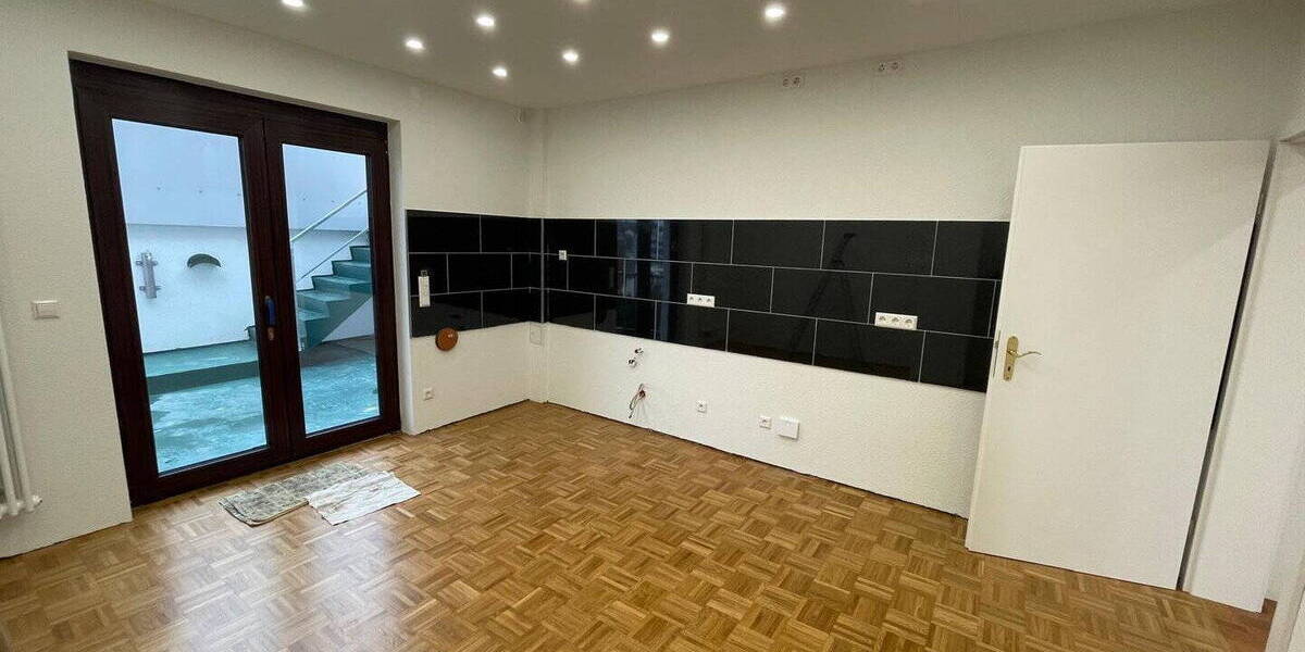 Etagenwohnung Böblingen - 2 Zimmer, 90 m&sup2;, 985&euro; | Angebot:26376911