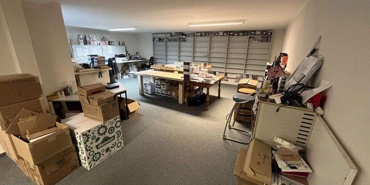 Freistehendes Einfamilienhaus mit Wellnessbereich, Einliegerwohnung und Doppelgarage in Kornwestheim 8 zimmer