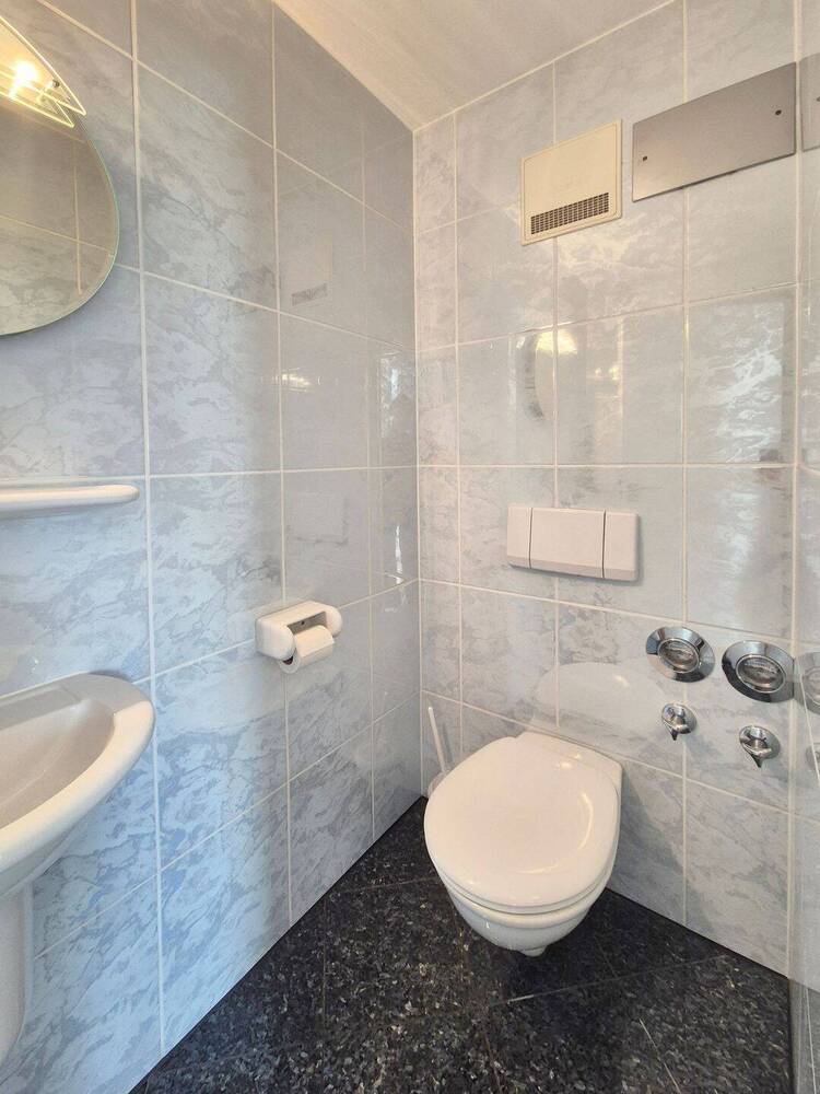Wohnen mit Weitblick- exklusive Dachgeschoßwohnung in Stuttgart-Schönberg!
