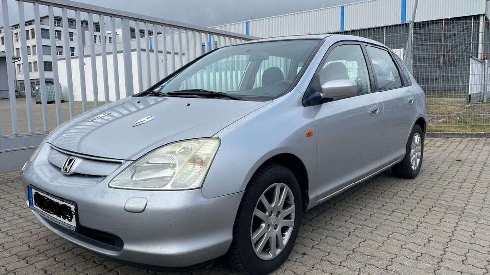 Honda Civic 158.000 km 2.660 € Holzgerlingen 71088