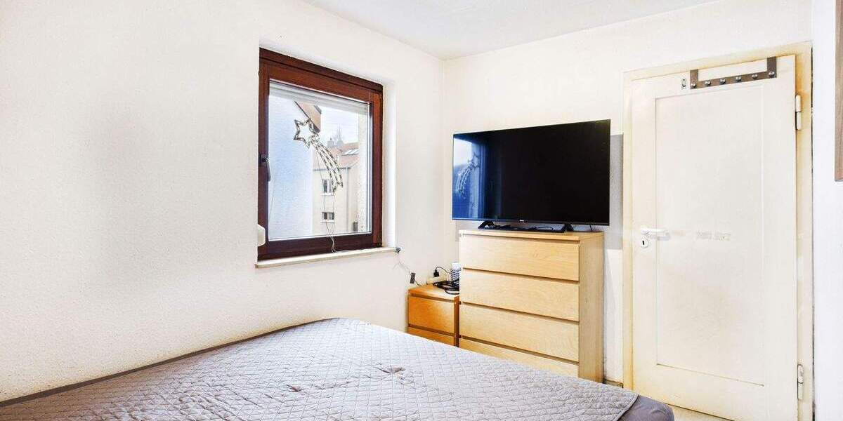 Das perfekte Duo: Zweifamilienhaus mit eigener Werkstatt & flexiblen Wohnmöglichkeiten 6 zimmer