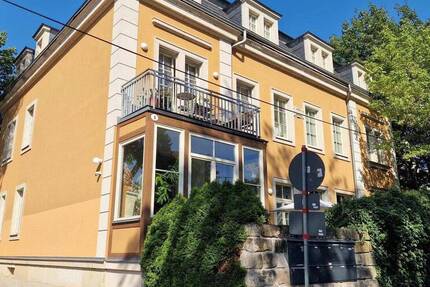 seltene Gelegenheit!- ruhige 2-Zimmer Dachgeschoßwohnung mit Balkon im Preußischen Viertel