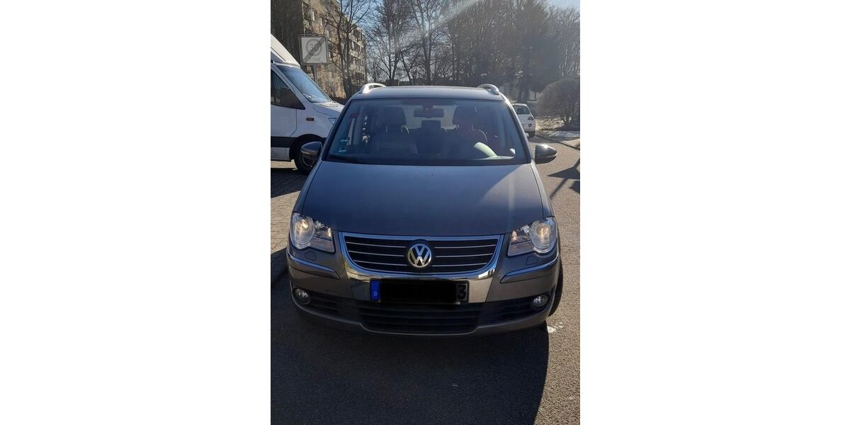 VW Touran 130.000 km 9.000 &euro; Leonberg 71229