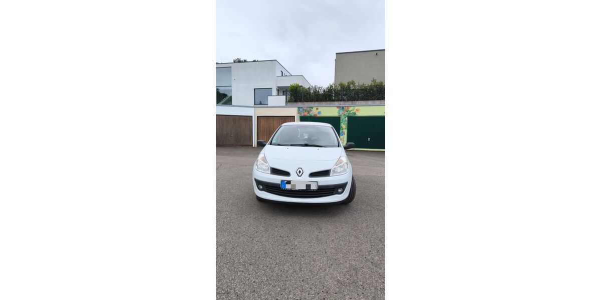 Renault Clio 105.060 km 3.200 &euro; Remseck am Neckar 71686