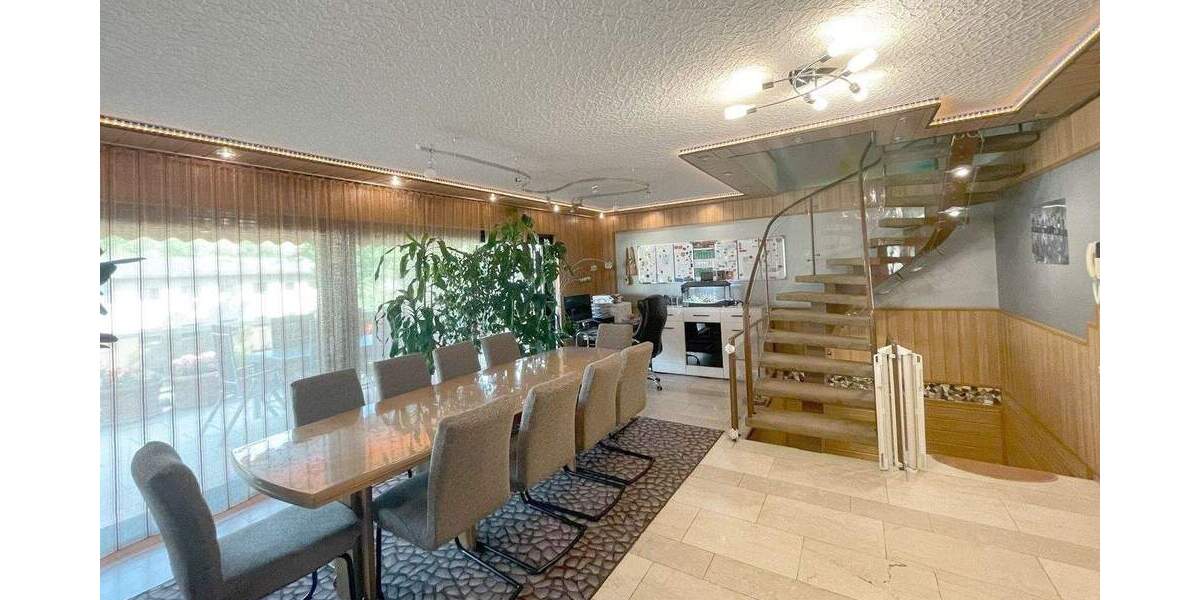 Einfamilienhaus Stuttgart Zuffenhausen - 5 Zimmer, 227 m&sup2;, 999.000&euro; | Angebot:25662341