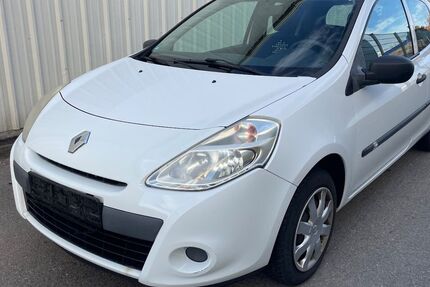 Renault Clio 151.000 km 2.490 € Böblingen 71034
