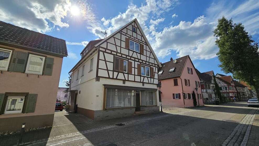 Haus zum Kaufen in Sachsenheim-Ochsenbach 275.000 € 217.36 m²