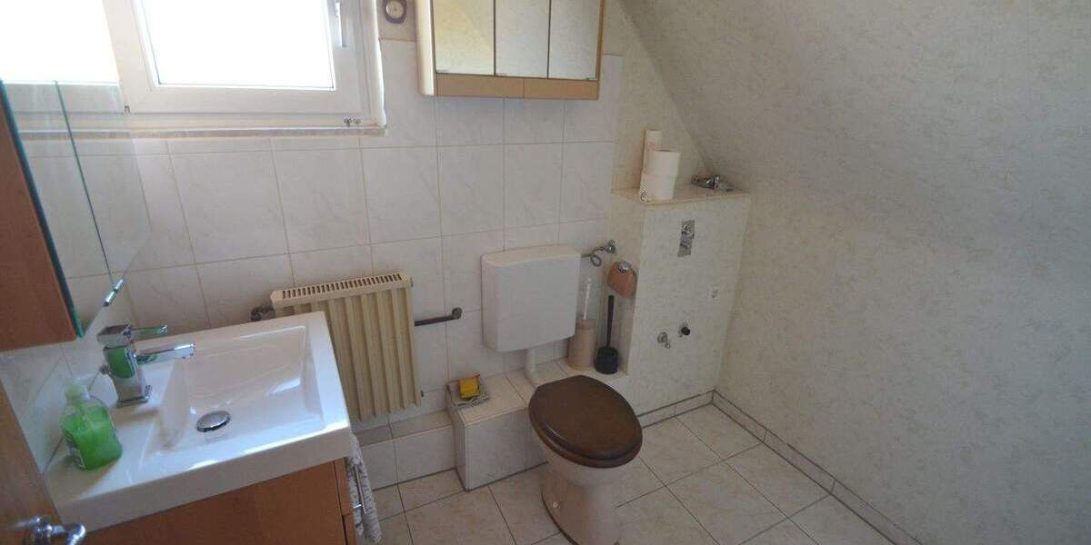 Mehrfamilienhaus, Wohnhaus Rutesheim - 7 Zimmer, 178 m&sup2;, 590.000&euro; | Angebot:25704324