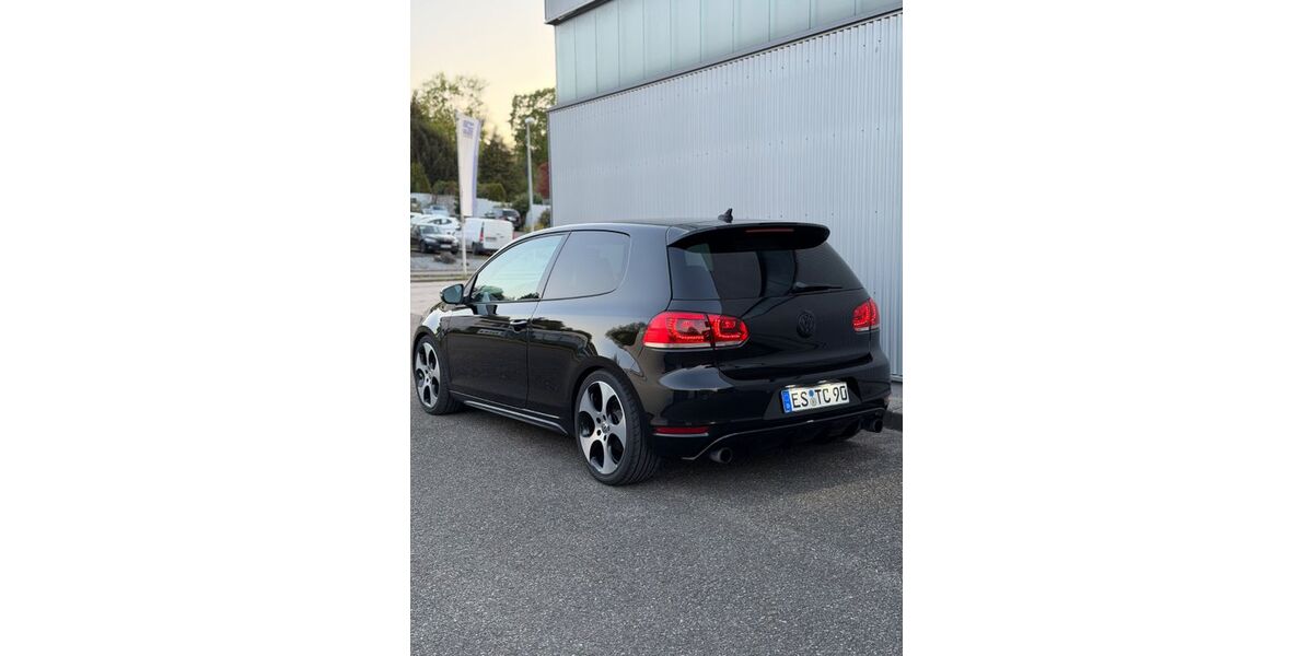 VW Golf 165.133 km 9.599 &euro; Nürtingen 72622