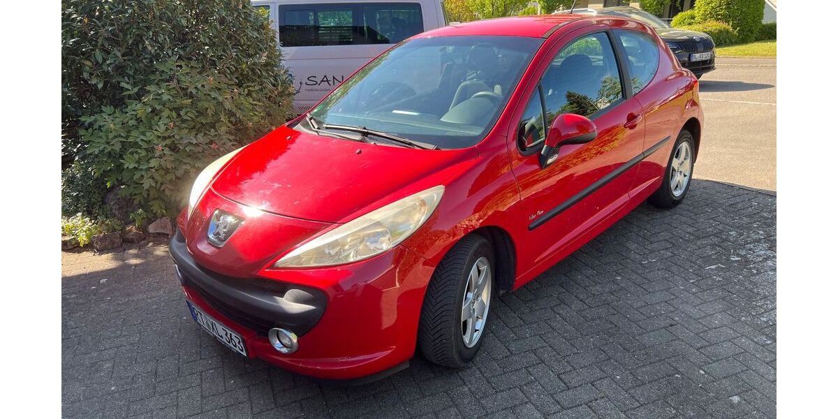 Peugeot 207 92.000 km 3.250 &euro; Stuttgart 70327