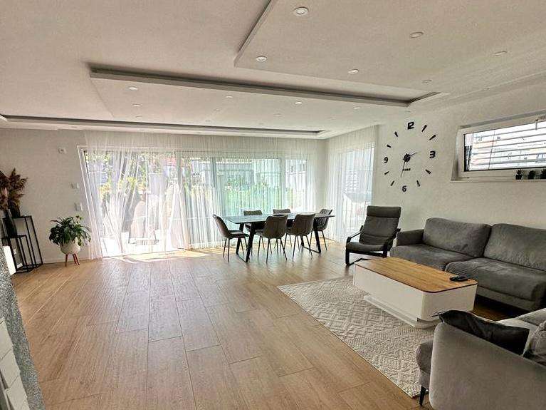 Einfamilienhaus Weil der Stadt - 4.5 Zimmer, 135 m&sup2;, 720.000&euro; | Angebot:25101803