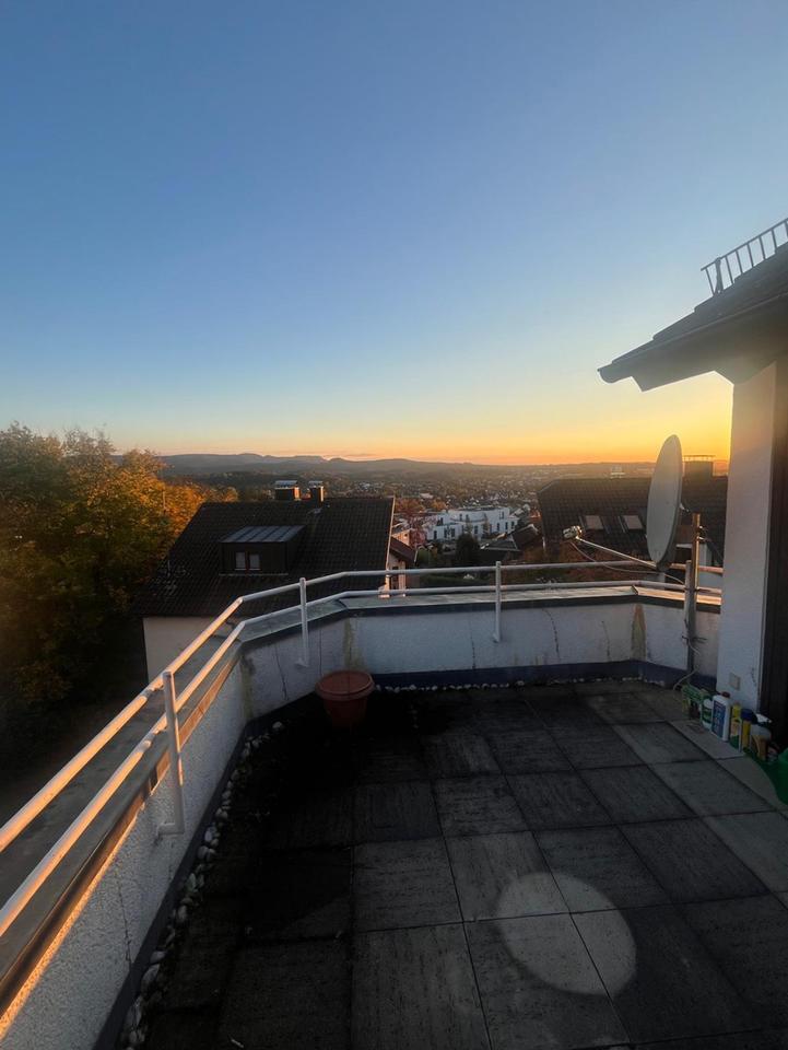 Helle 4-Zimmer-Dachgeschosswohnung in ruhiger Lage 72770 zimmer