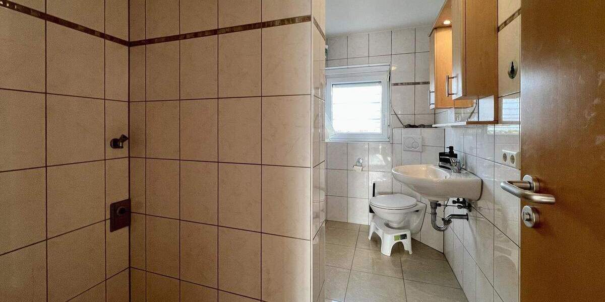 Etagenwohnung Esslingen Krummenacker - 4 Zimmer, 75 m&sup2;, 270.000&euro; | Angebot:23986998