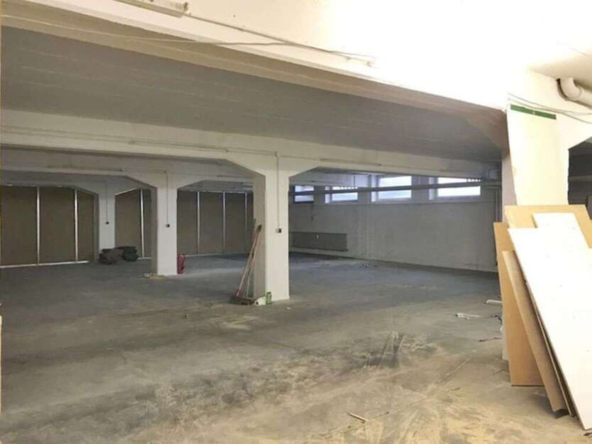Halle in Fellbach 520 € 216 m²