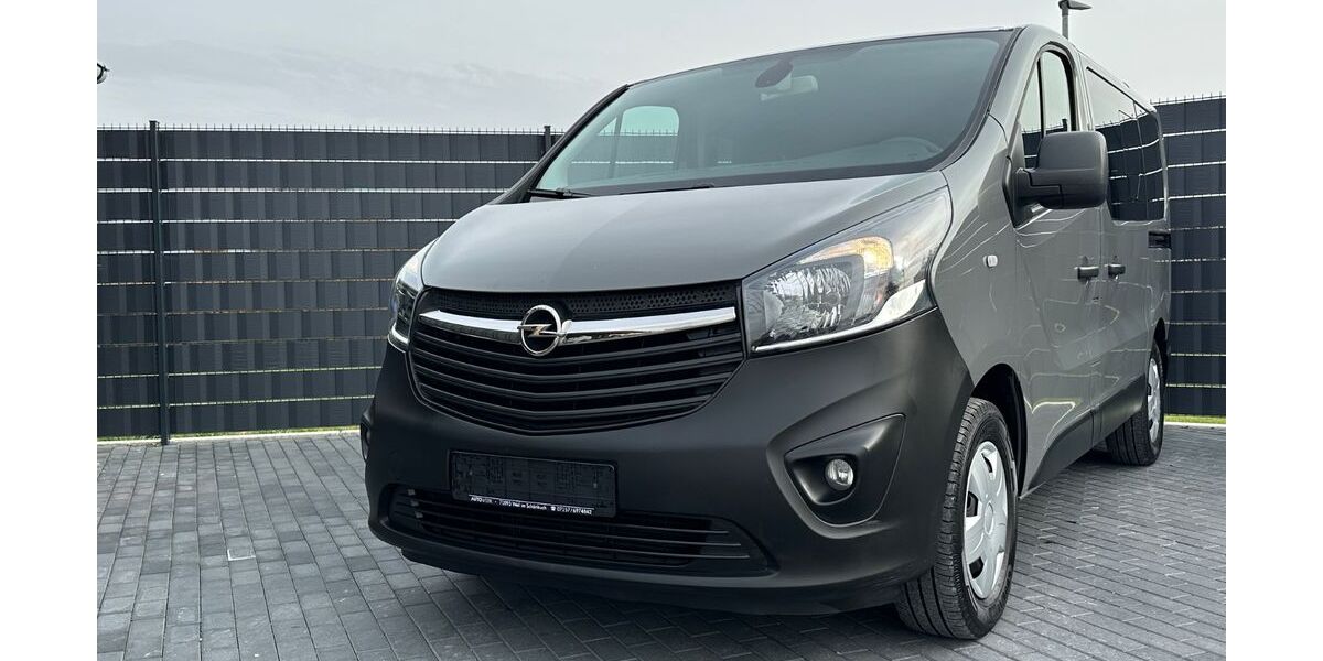 Opel Vivaro 186.000 km 16.990 € Weil im Schönbuch 71093