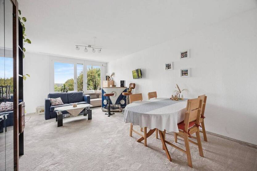 2-Zimmer-Wohnung mit 64 m² in zentraler Lage von Eglosheim