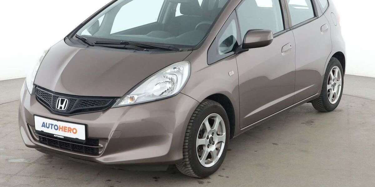 Honda Jazz 102.627 km 7.750 &euro; Stuttgart 70195