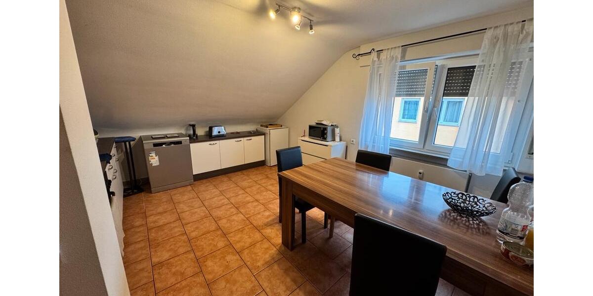 2,5-Zimmer-Dachgeschosswohnung in Baltmannsweiler Privatverkauf 2.5 zimmer