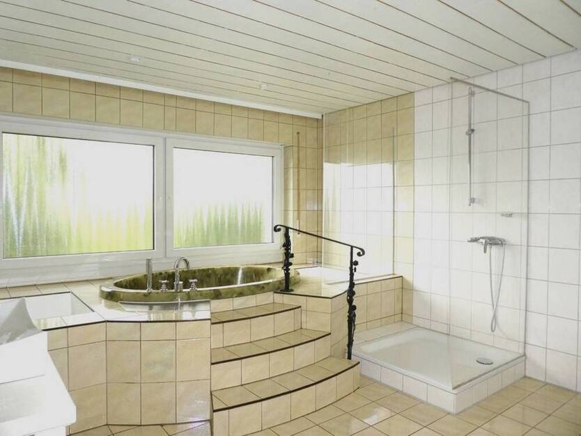 Mehrgenerationenhaus, Wohn- und Geschäftshaus undoder Urlaubsdomizil, Ihrem Lebensmodell angepasst!