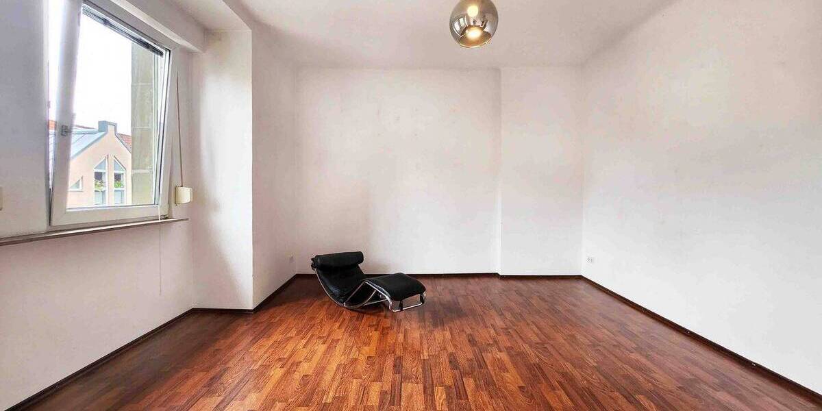 3-Zimmer-Altbauwohnung mit guter Anbindung 3 zimmer