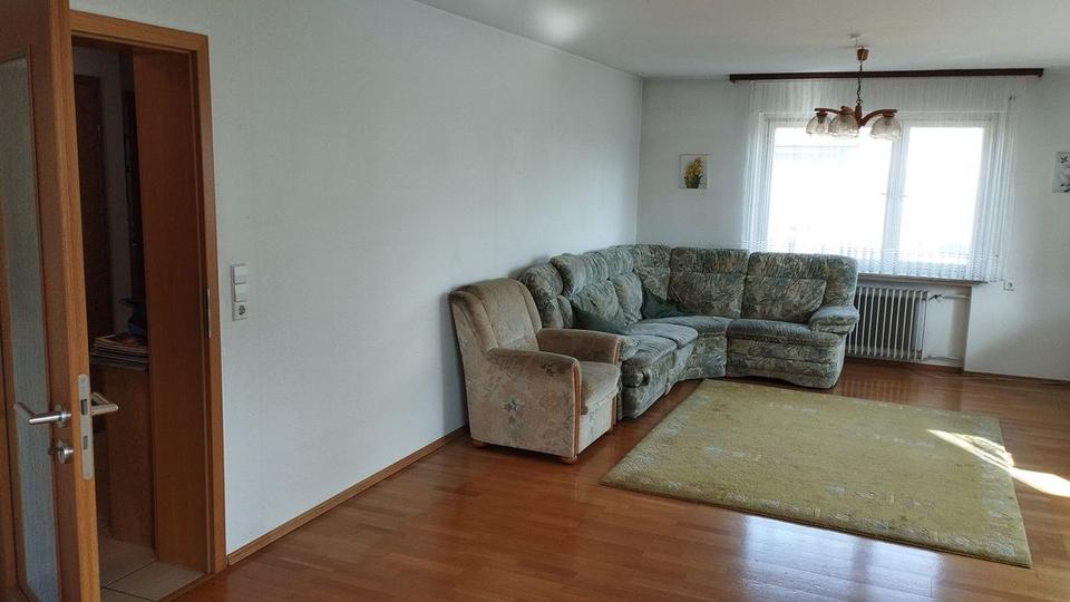 Mehrfamilienhaus, Wohnhaus Frickenhausen - 8 Zimmer, 150 m&sup2;, 610.000&euro; | Angebot:26990155