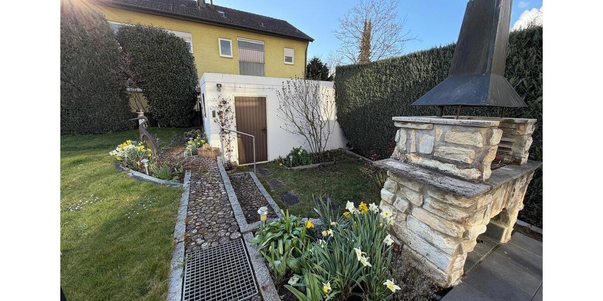 Doppelhaushälfte Sindelfingen Sindelfingen (Stadt) - 6 Zimmer, 240 m&sup2;, 2.650&euro; | Angebot:25975647