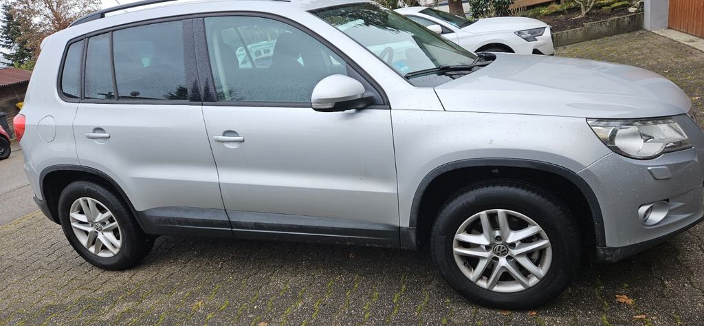 VW Tiguan 123.898 km 6.700 € Schorndorf 73614