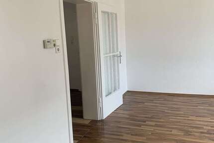 Wohnung zum Mieten in Stuttgart 1.050 € 52 m² 2 zimmer
