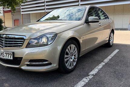 Mercedes-Benz C 250 129.000 km 9.950 &euro; Stuttgart 70565