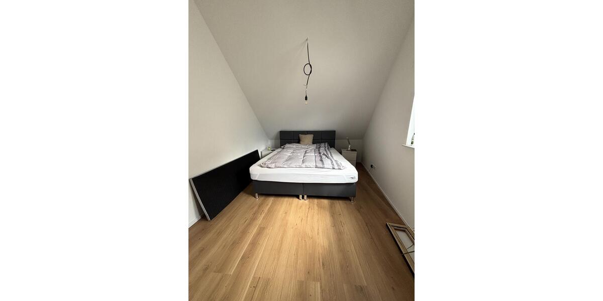Etagenwohnung Ludwigsburg Hoheneck - 3.5 Zimmer, 90 m&sup2;, 1.350&euro; | Angebot:26089403