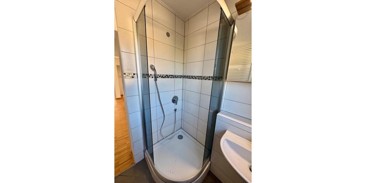 Etagenwohnung Stuttgart Zuffenhausen - 4 Zimmer, 90 m&sup2;, 1.450&euro; | Angebot:26326728