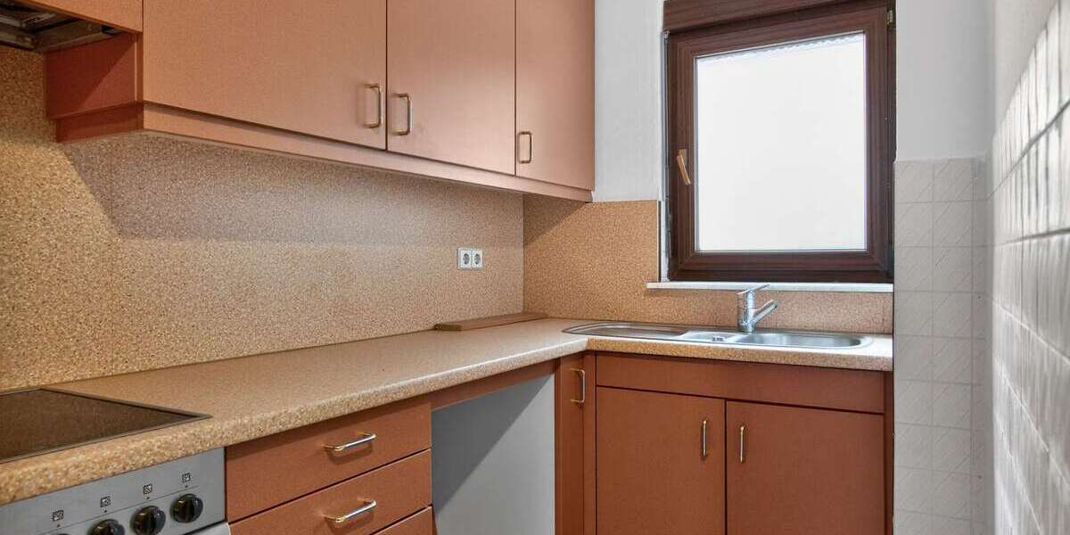 Gepflegtes 3-Familienhaus in begehrter Wohnlage mit vielseitigen Nutzungsmöglichkeiten - Mehrfamilienhaus, Wohnhaus Stuttgart Zuffenhausen | Angebot:27083597
