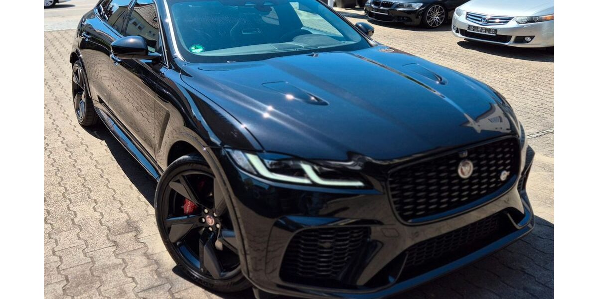 Jaguar F-Pace 39.250 km 67.999 &euro; Stuttgart 70435