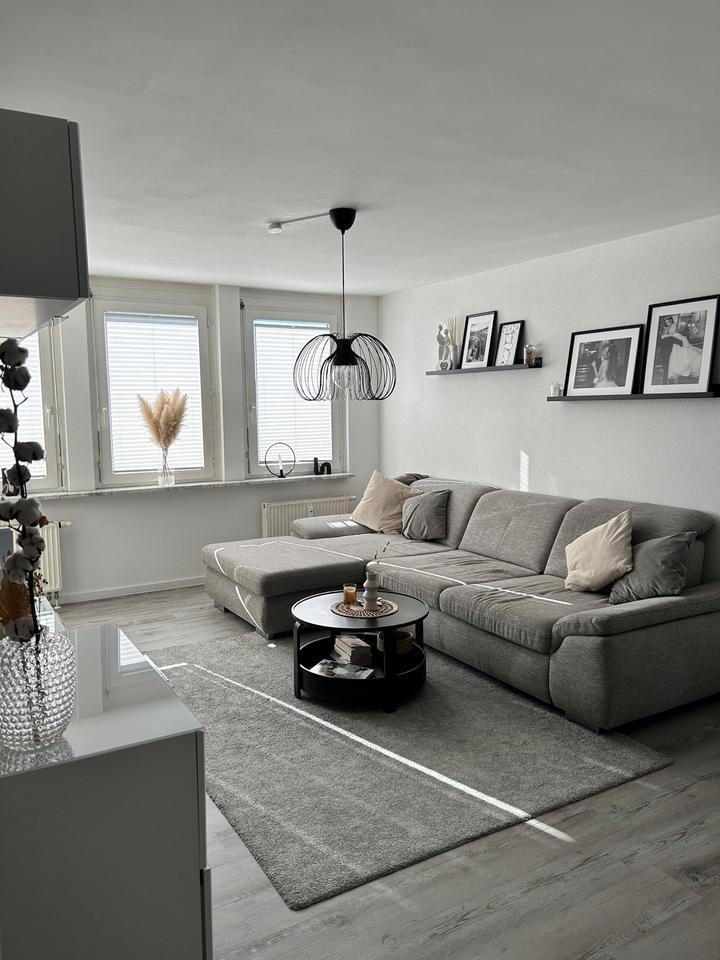 2,5 Zimmer Wohnung bitte keine Makleranfragen!