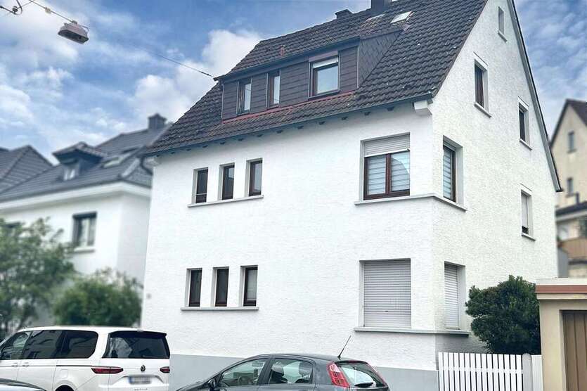 Haus zum Kaufen in Stuttgart 649.000 € 204 m²
