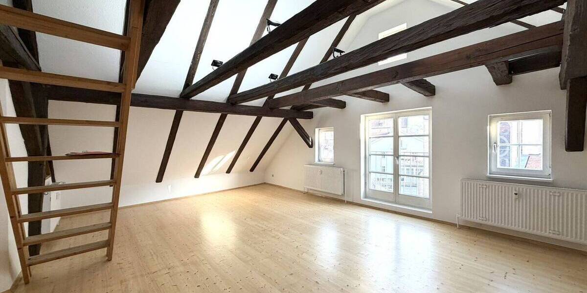 Etagenwohnung Esslingen am Neckar Stadtmitte - 3 Zimmer, 105 m&sup2;, 1.400&euro; | Angebot:26806852
