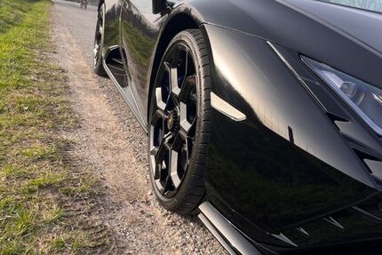 Lamborghini Huracán 2.200 km 279.900 &euro; Stuttgart 70193