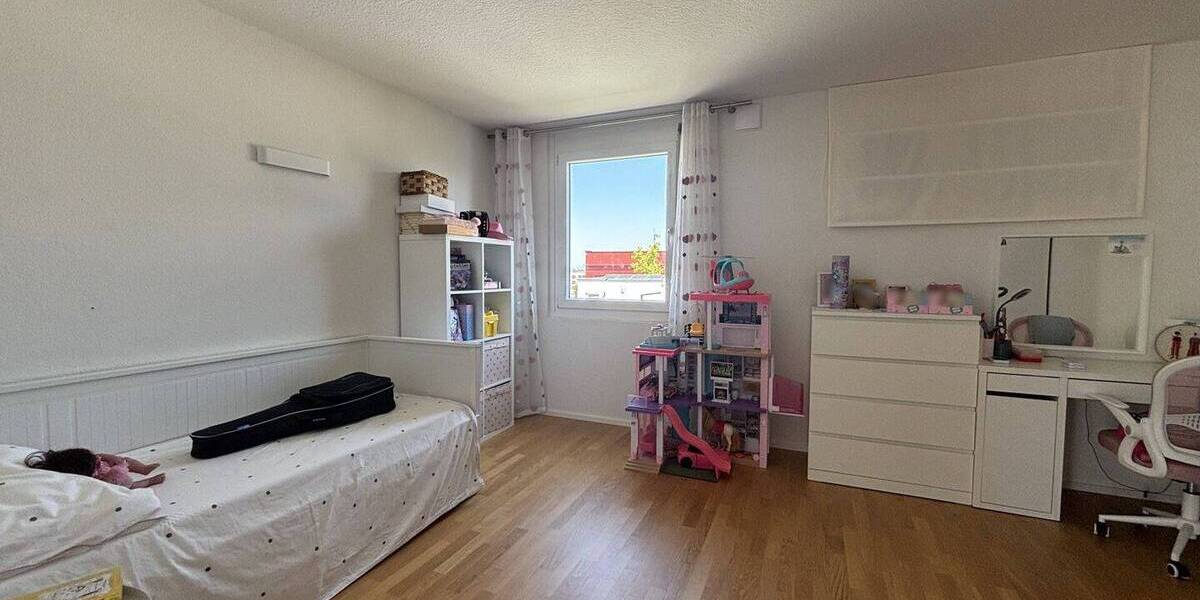 Reihenmittelhaus Freiberg am Neckar / Heutingsheim Heutingsheim - 4 Zimmer, 134 m&sup2;, 2.100&euro; | Angebot:26917533