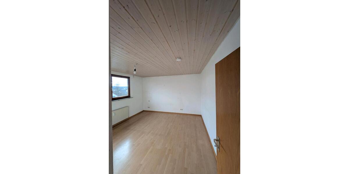 Dachgeschoßwohnung Stuttgart Stuttgart-West - 3 Zimmer, 76 m&sup2;, 950&euro; | Angebot:25174543