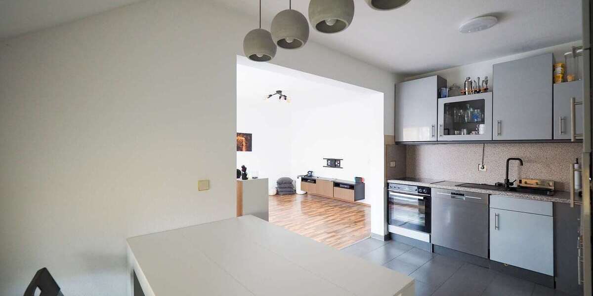 Modernes Wohnen mit toller Dachloggia 2.5 zimmer